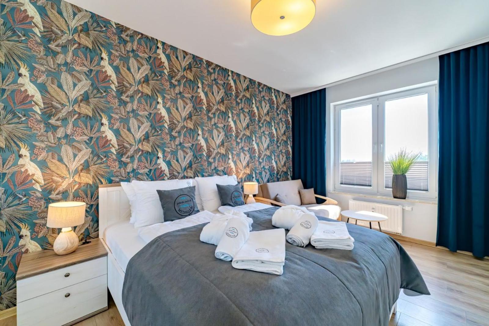Medallion Apartment *